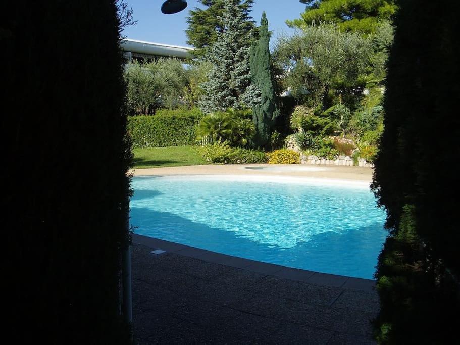 80M2 Dans Parc Classe, Piscine, Calme, 5Mn De Cannes Le Cannet Luaran gambar
